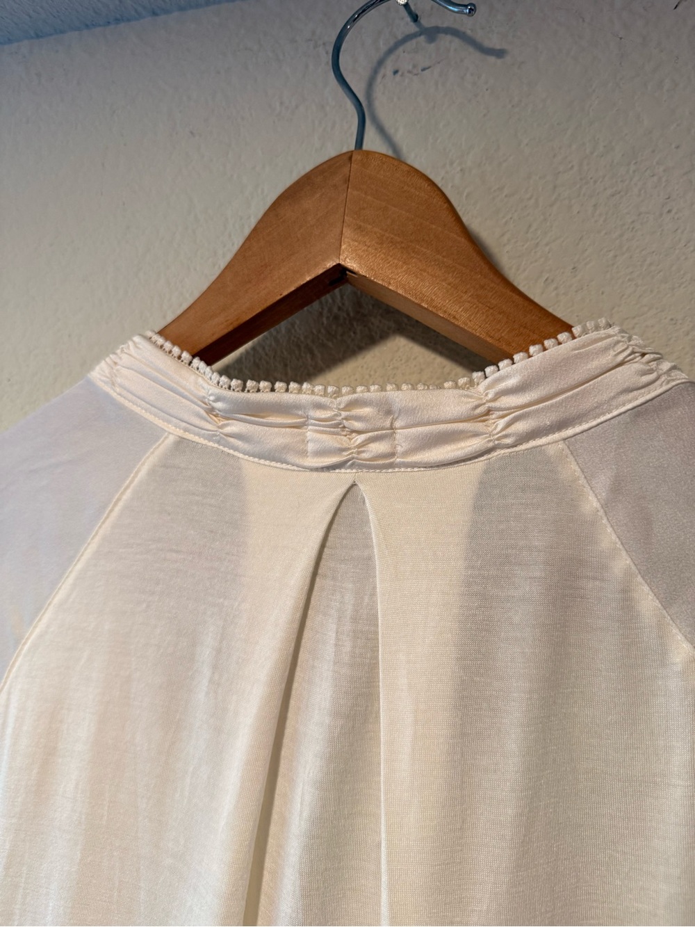 TINY Eliana Cream Embroidered Floral Short-Sleeve Blouse - Picture 11 of 13